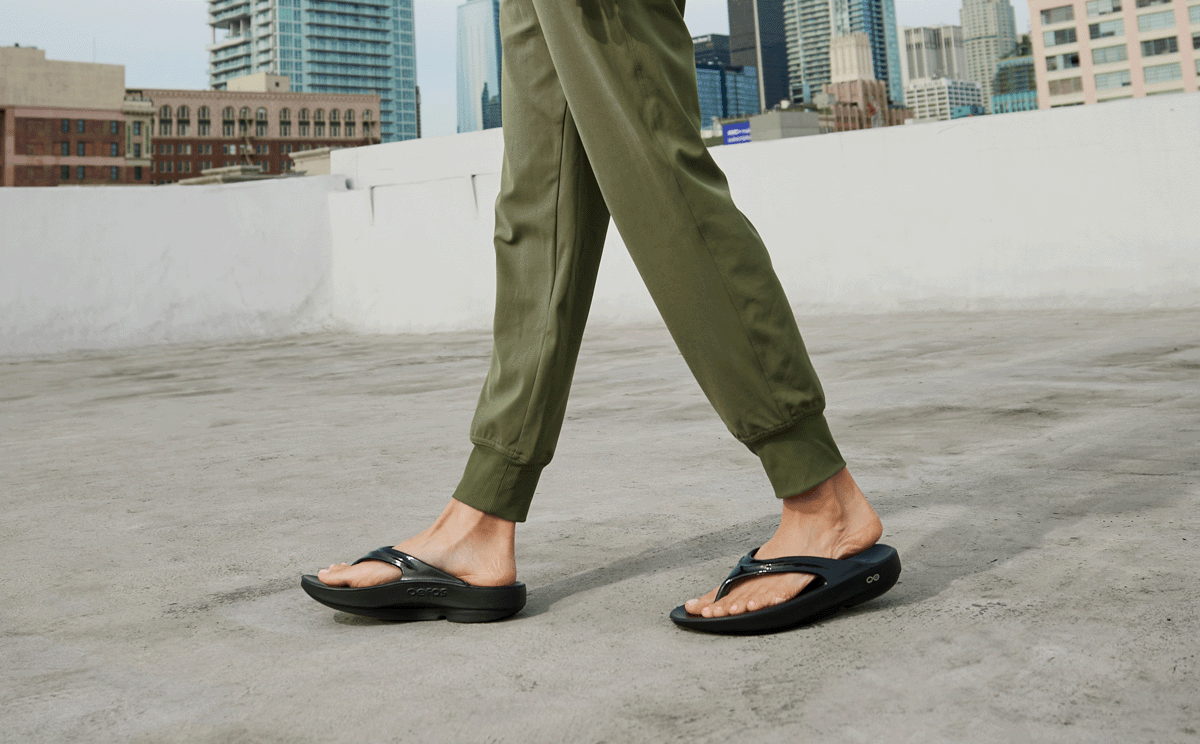 Sandalia OOlala para mujer - Negra